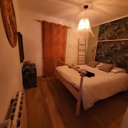 Joli T2 A Giens Apartmán *